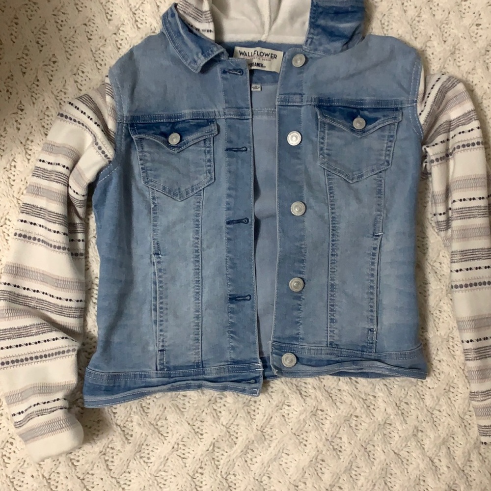 Juniors' Wallflower Knit Sleeve Dreamer Jacket